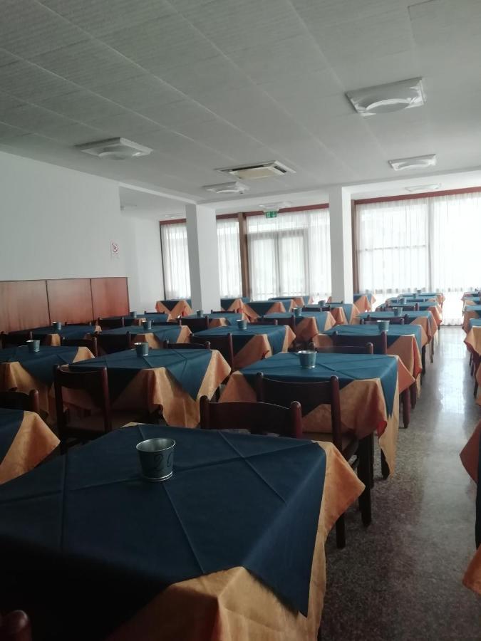 Hotel Mediterraneo Ρίμινι Εξωτερικό φωτογραφία