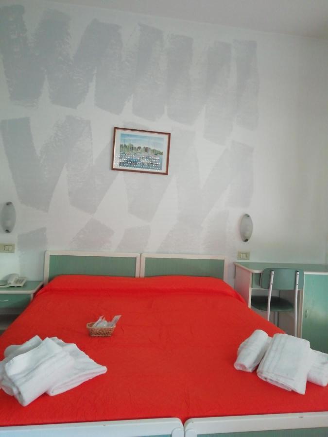Hotel Mediterraneo Ρίμινι Εξωτερικό φωτογραφία
