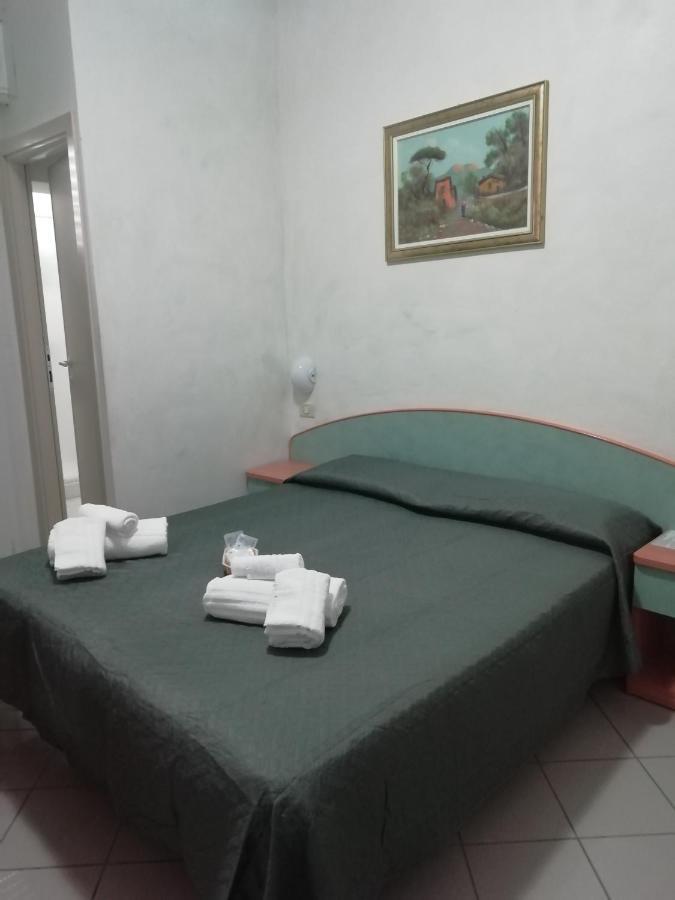 Hotel Mediterraneo Ρίμινι Εξωτερικό φωτογραφία