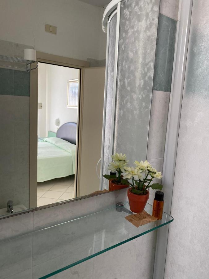 Hotel Mediterraneo Ρίμινι Εξωτερικό φωτογραφία