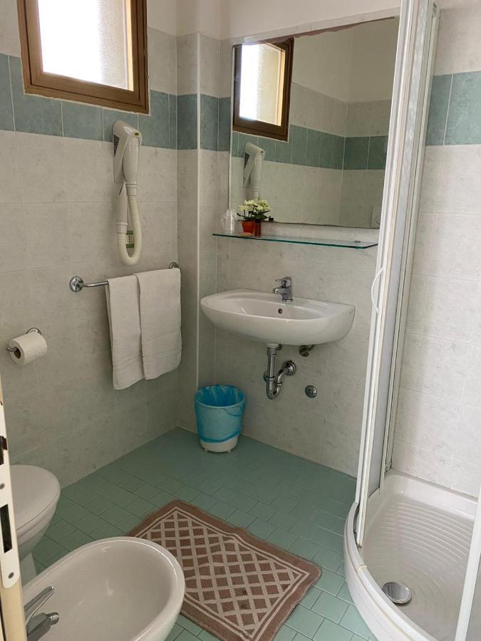 Hotel Mediterraneo Ρίμινι Εξωτερικό φωτογραφία